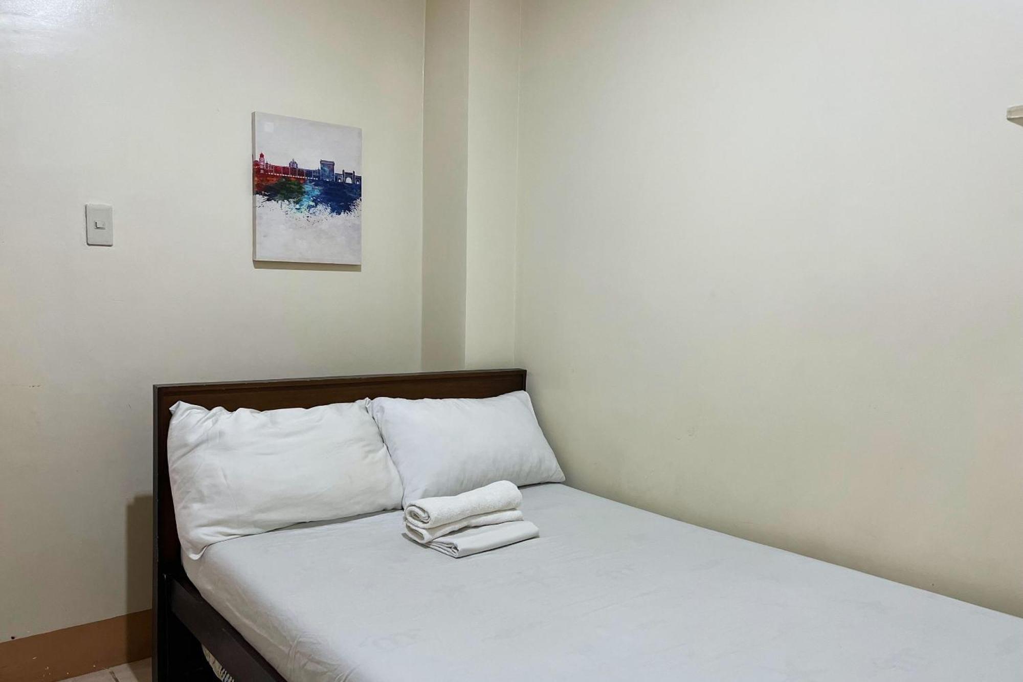 Sta Rosa Inn Iloilo Powered By Cocotel Room photo